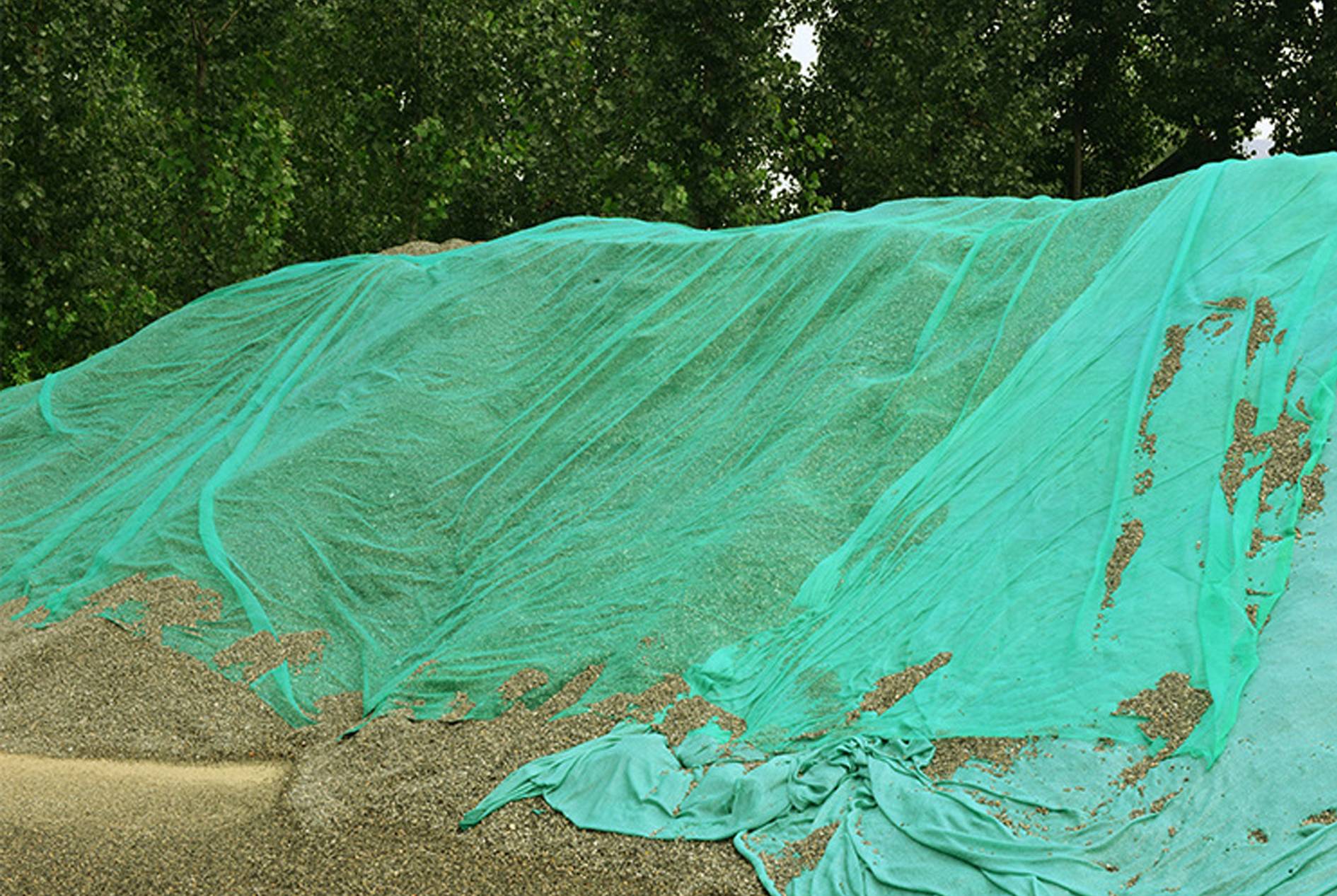 Flat wire dust-proof net